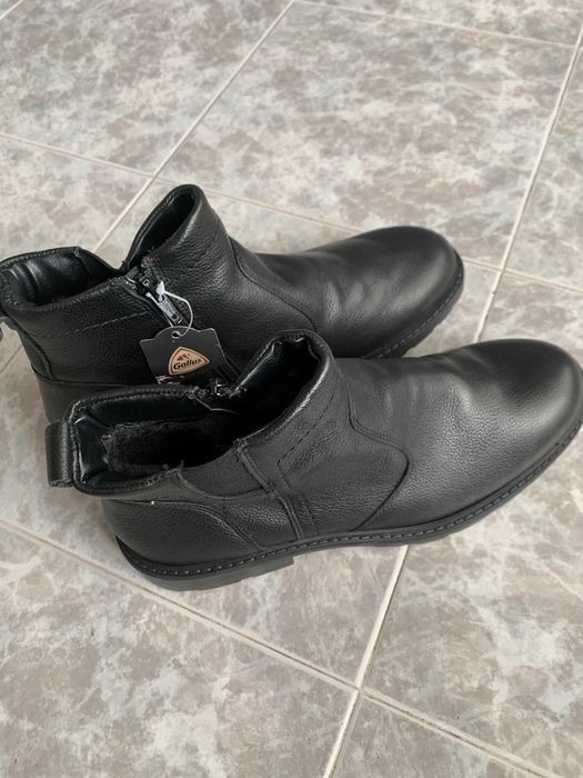 Продавам чисто нови боти от естествена кожа  номер 42