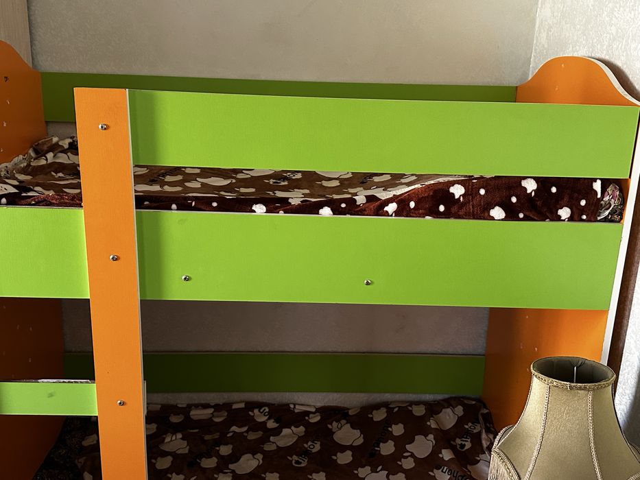 Двухярусный детский кровать