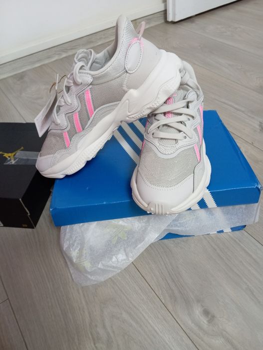 Adidas ozweego mărime 38.5 24 cm preț fix