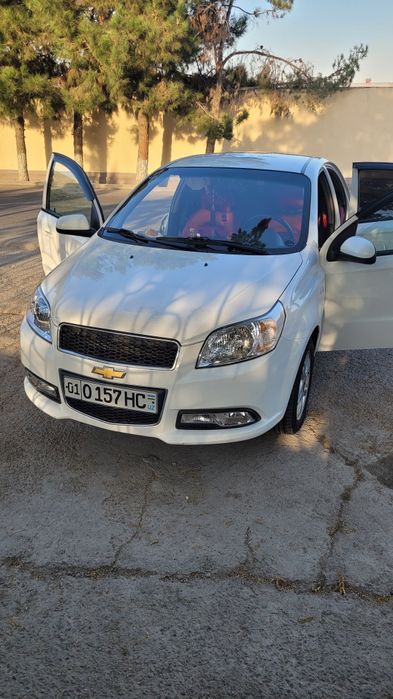 Нексия 3 белая автомат