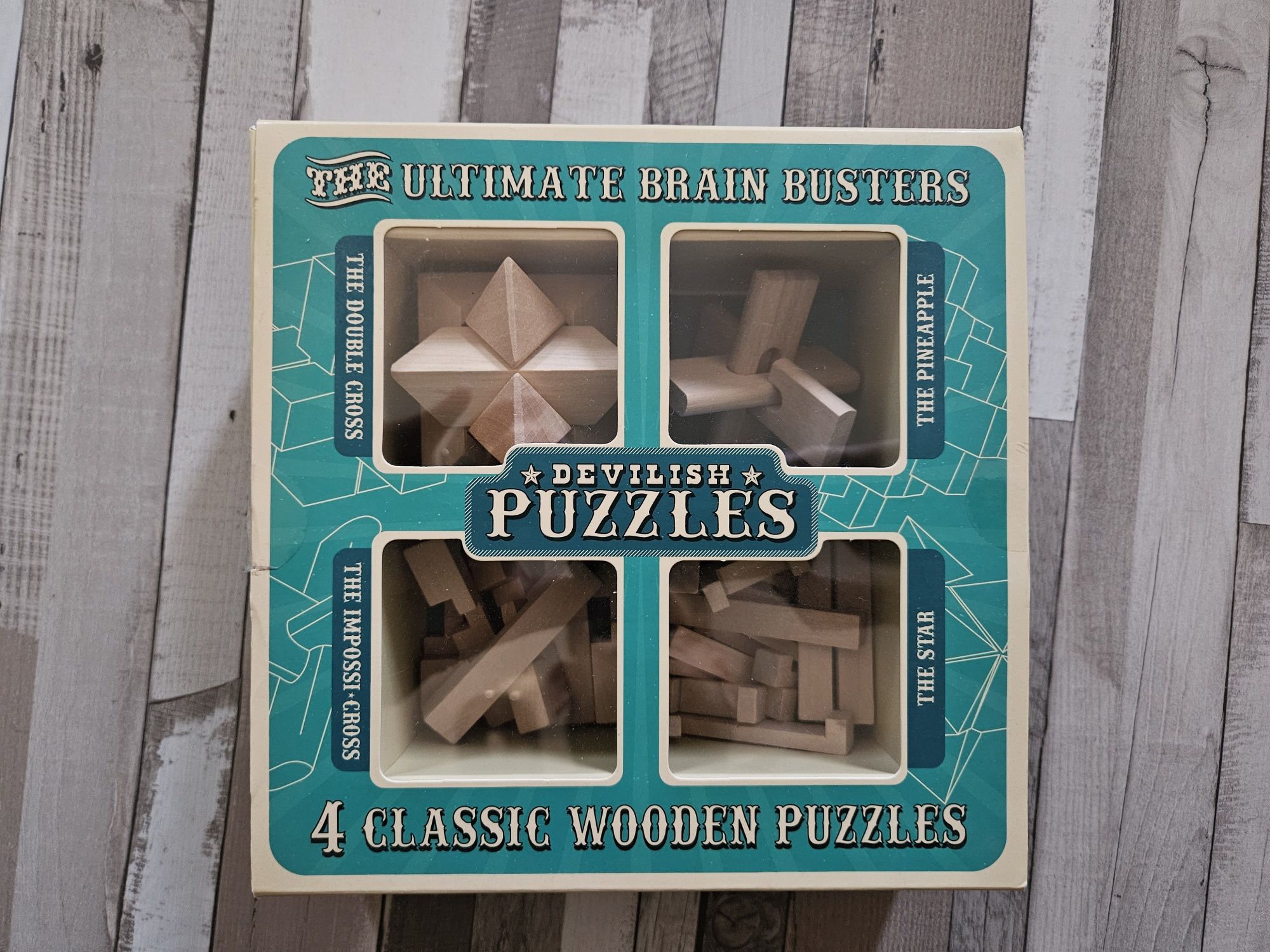 Puzzle de lemn în cutia originala