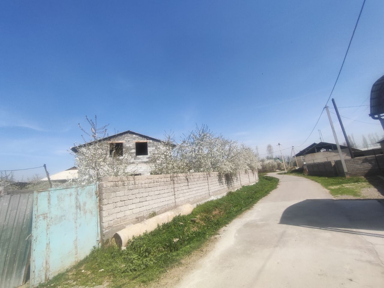 Продаётся срочно участок!