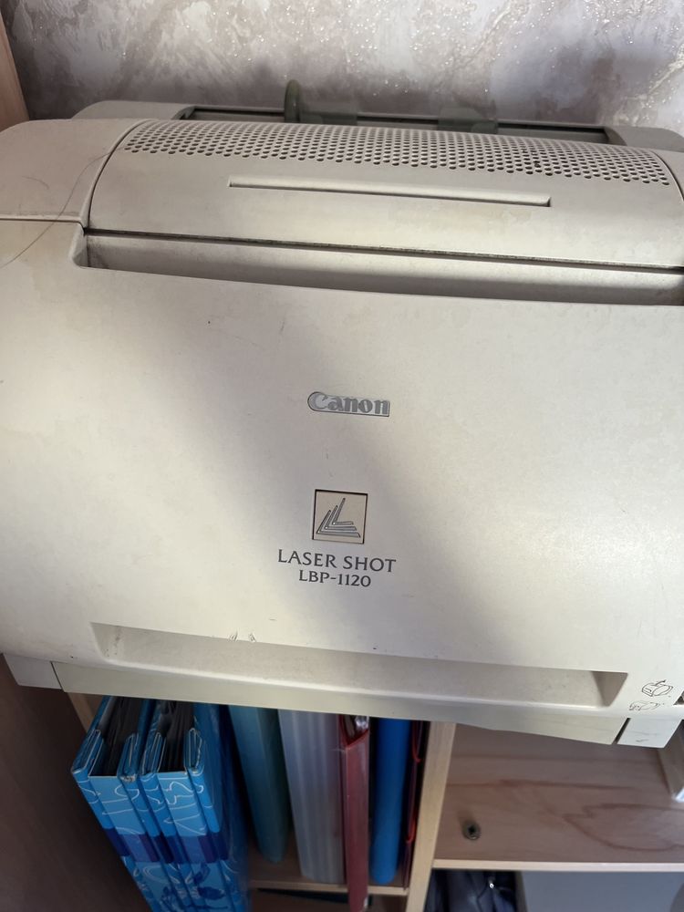 Продаю принтер не работает