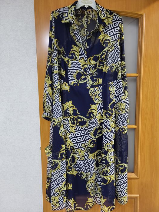 Платье нарядное, женское