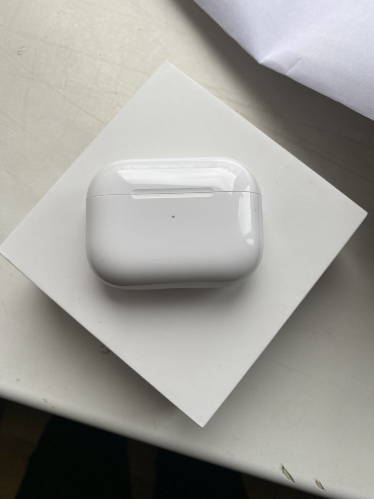 Наушники AirPods Pro