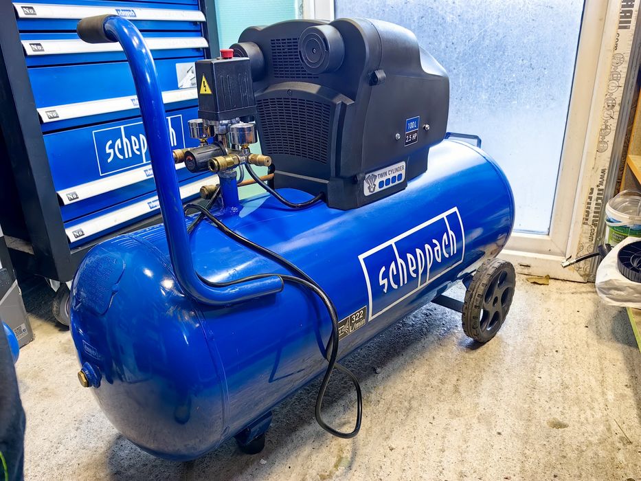 Капацитет на засмукване 322 L/min
Компресор без масло за дълъг живот б