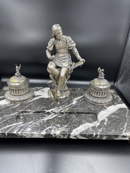 Suport deosebit pentru calimara bronz cu soclu de marmura