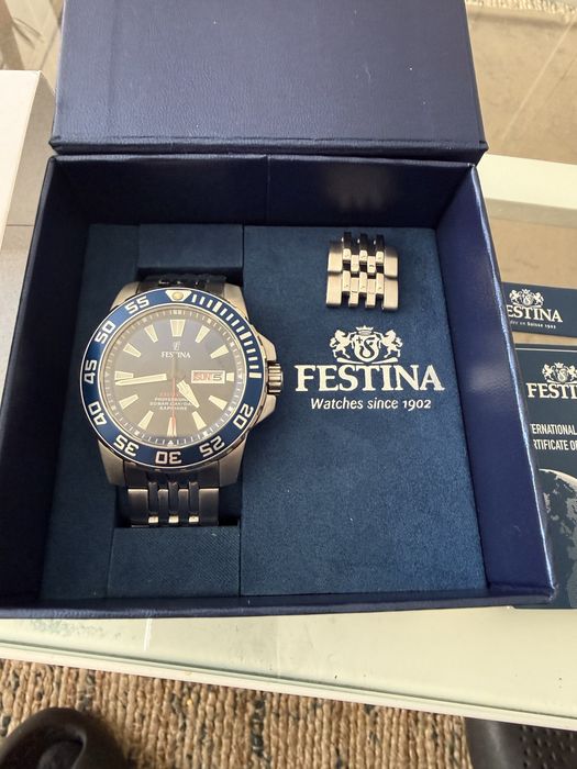 Festina Diver 200м. Кварц в гаранция
