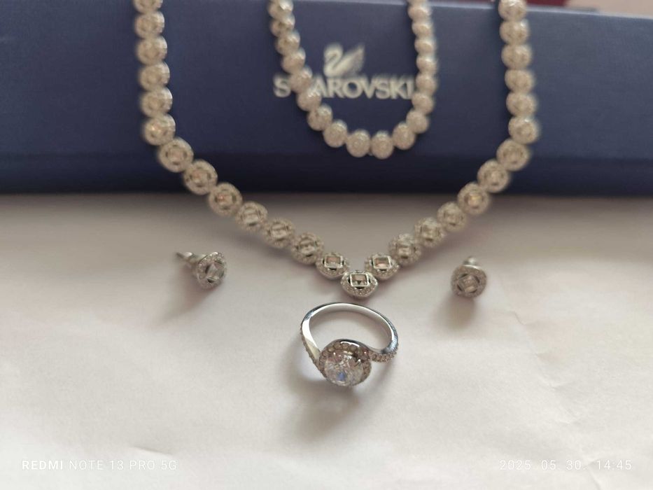 Swarowsky Lantisor dama set Swarovsky Mesmera