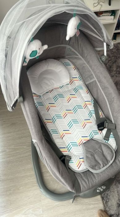 Продам шезлонг для детей