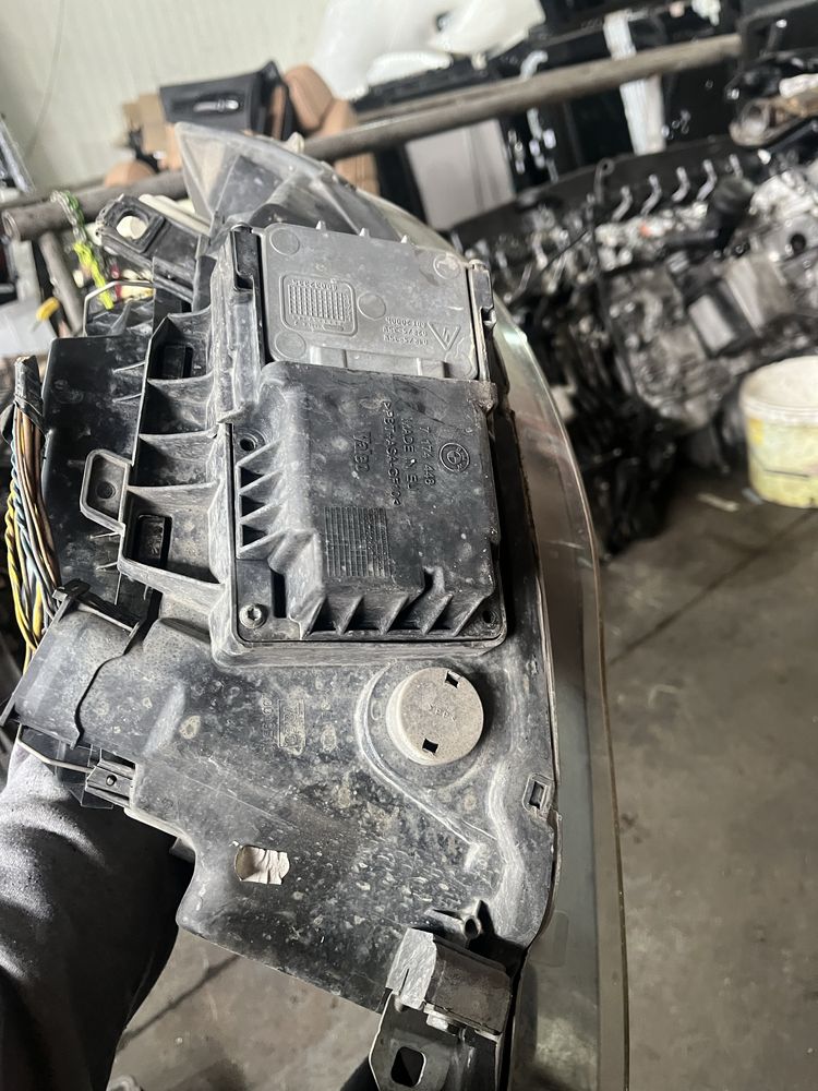 Би ксенон фарове бмв 1 е87 фейслифт ( bi xenon farove bmw e87 LCI )
