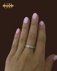 Золотое шикарное кольцо с бриллиантами