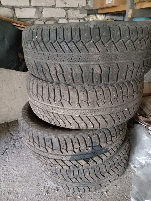 Продам шины 205 60 R 16