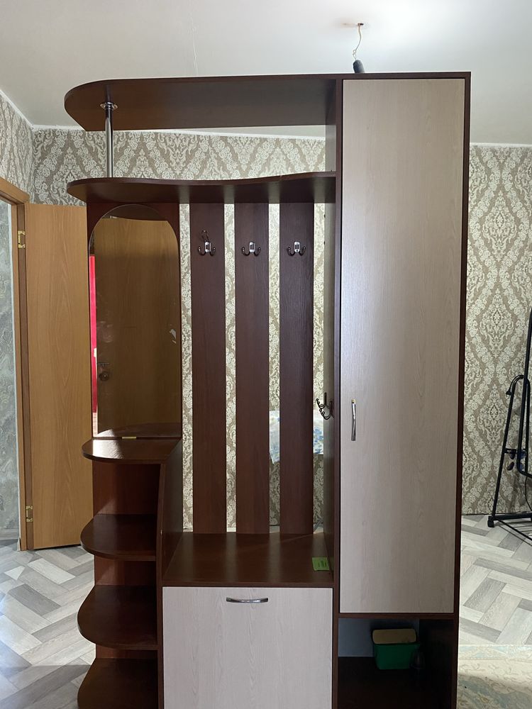Мебель в квартиру, прихожая продам