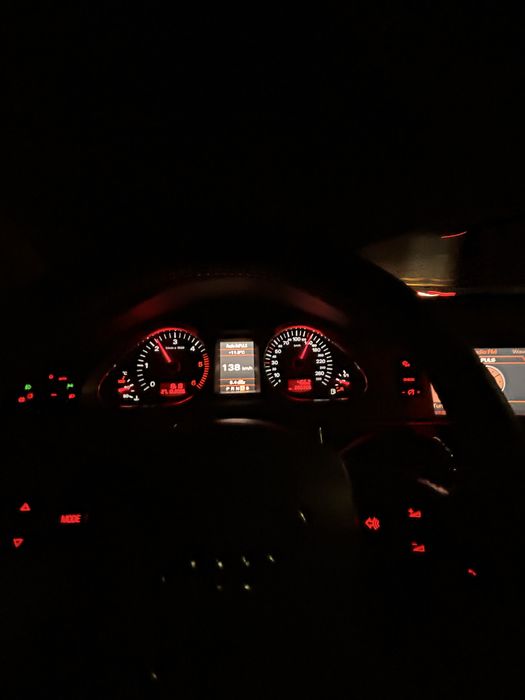 Audi A6 C6.     . Pentru negocieri pretul este 4500