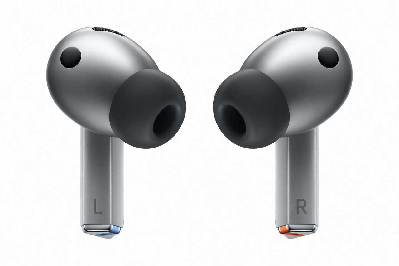 Нови! 2г. гаранция! Samsung Galaxy Buds3 Pro R630, White, Silver