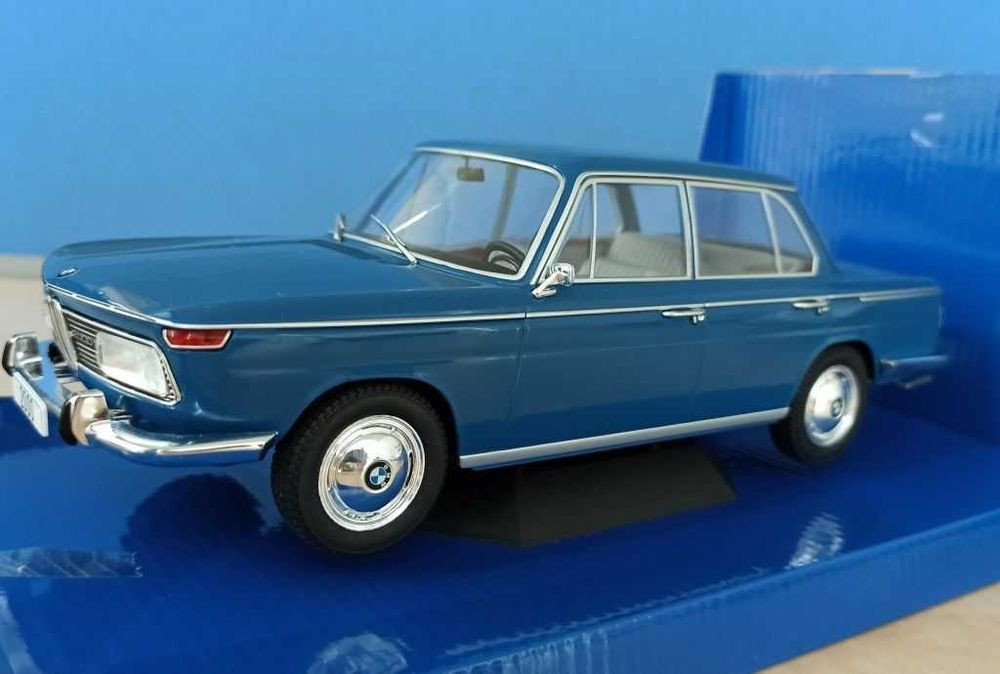 Macheta BMW 2000 Tilux (type 121) 1966 albastru - MCG 1/18