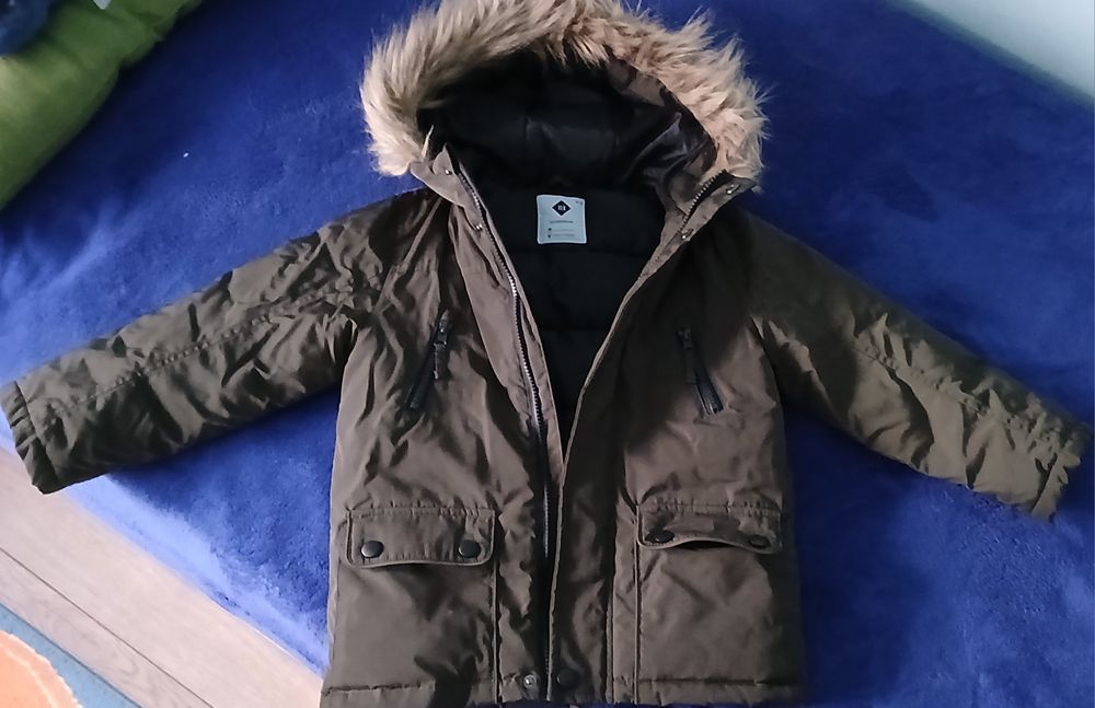 Geaca pt baiat 4-5 ani