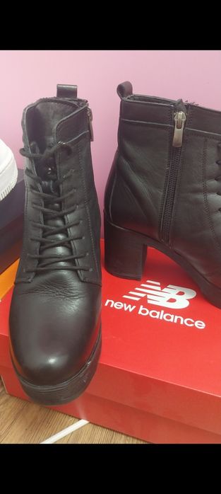 Vând ghete dama piele naturala