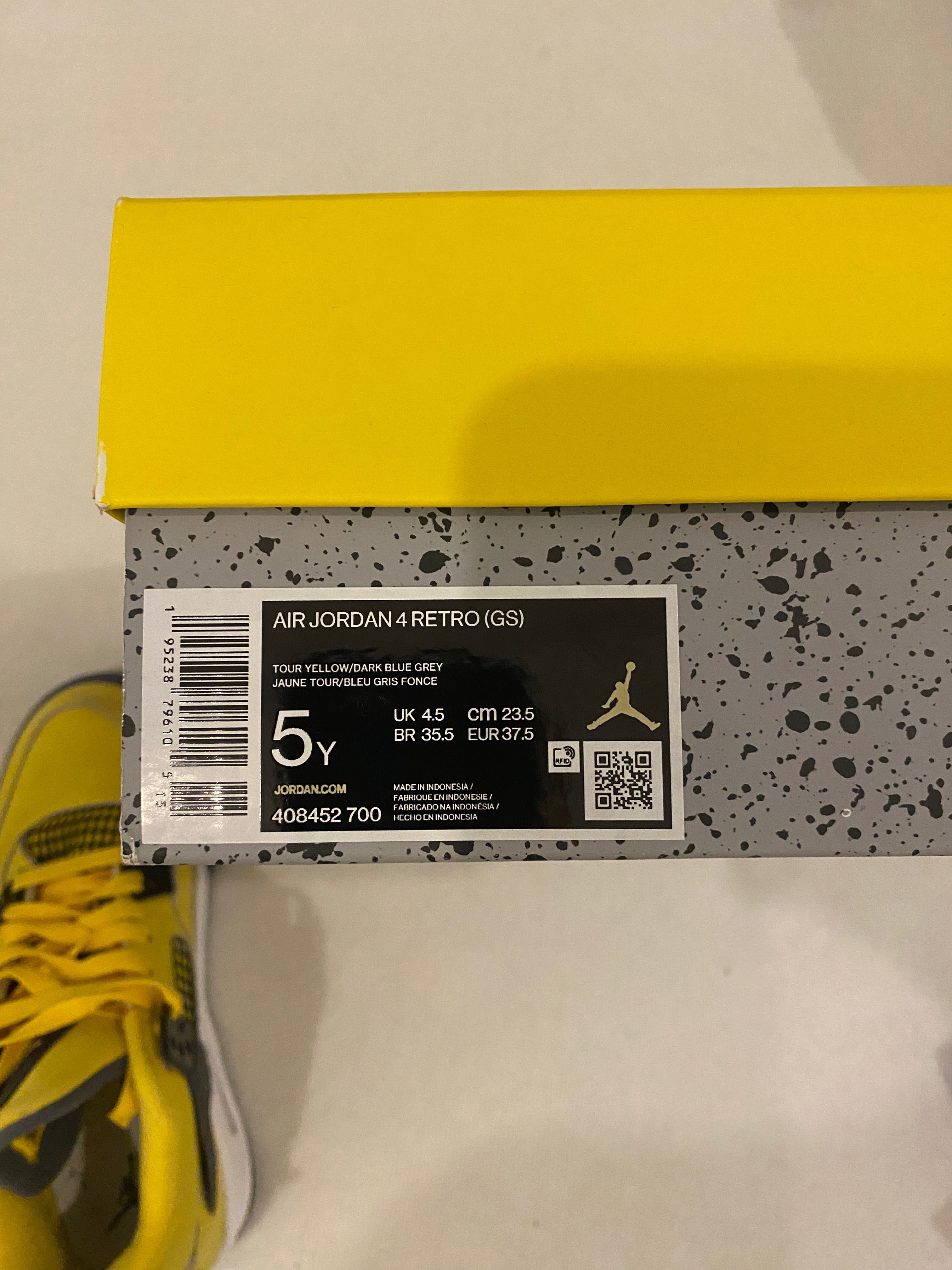 Air jordan 4 retro lighting