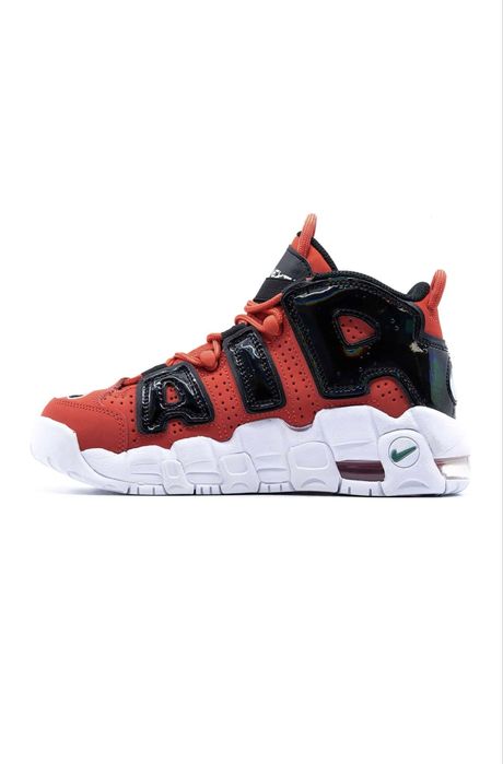 Uptempo rosii cu negru