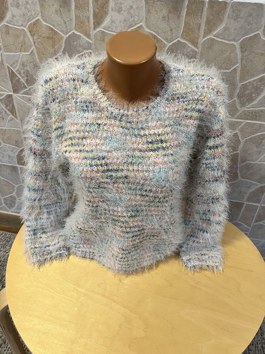 Pulover dama foarte pufos si moale