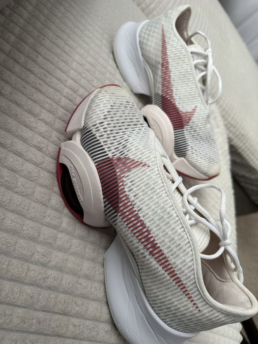 NIKE Wmns Air Zoom SuperRep 2