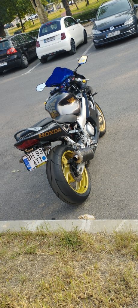 Vand honda cbr f4