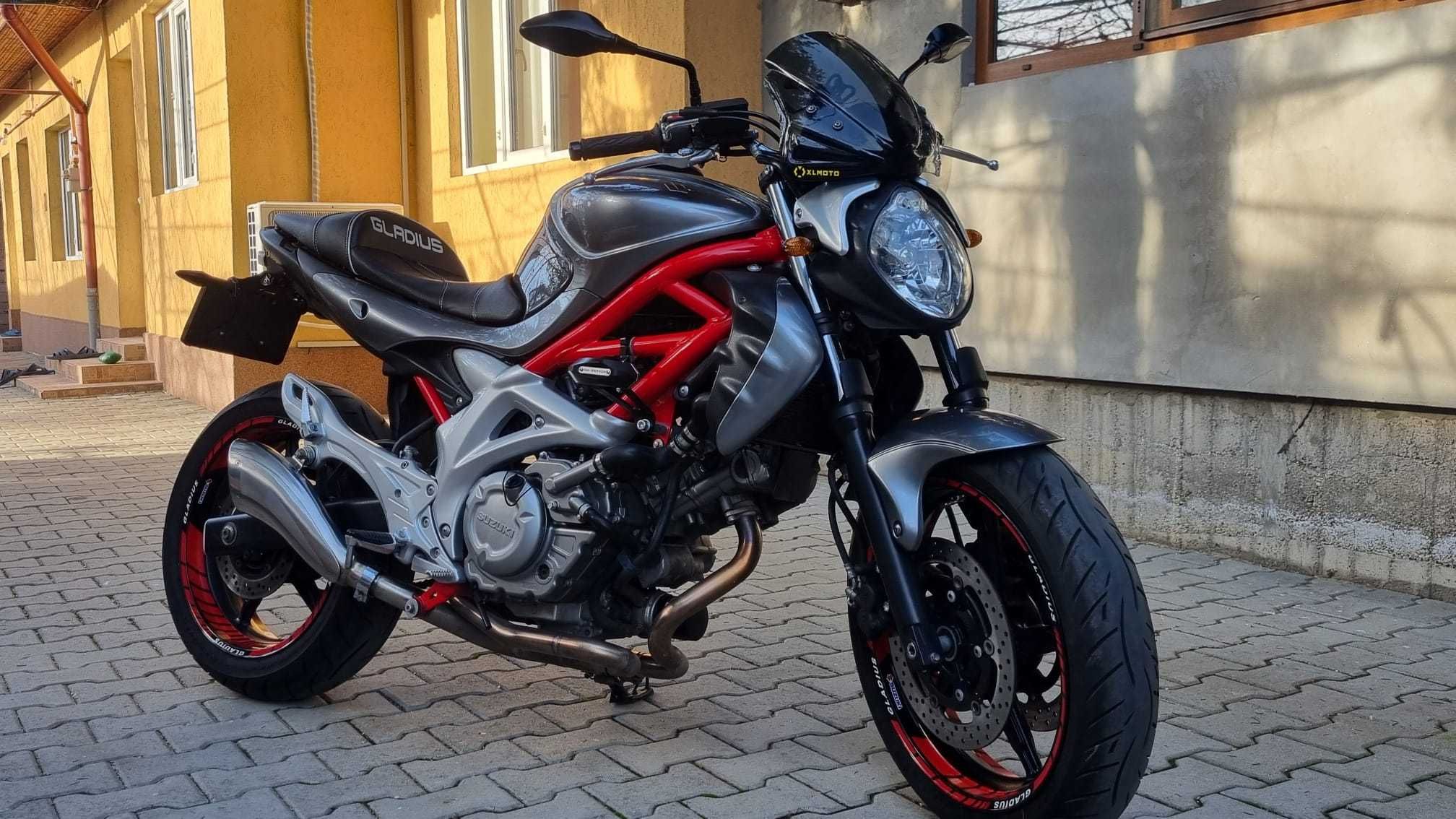 Suzuki Gladius 650 2012  Sau schimb cu cbr f4 sau f4i + diferenta