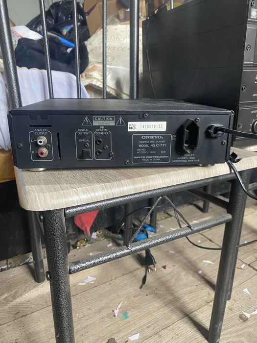 Vand statie CD player ONKYO  conpact disc player Model NO.C-711 230 v