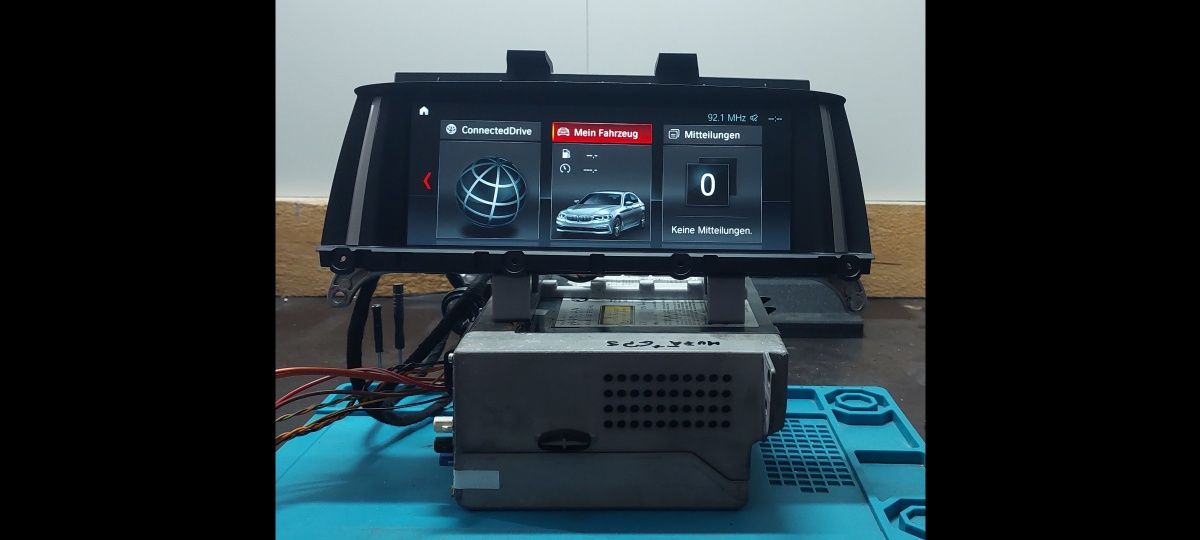 Vand navigatie  BMW NBT EVO cu ecran touch-screen