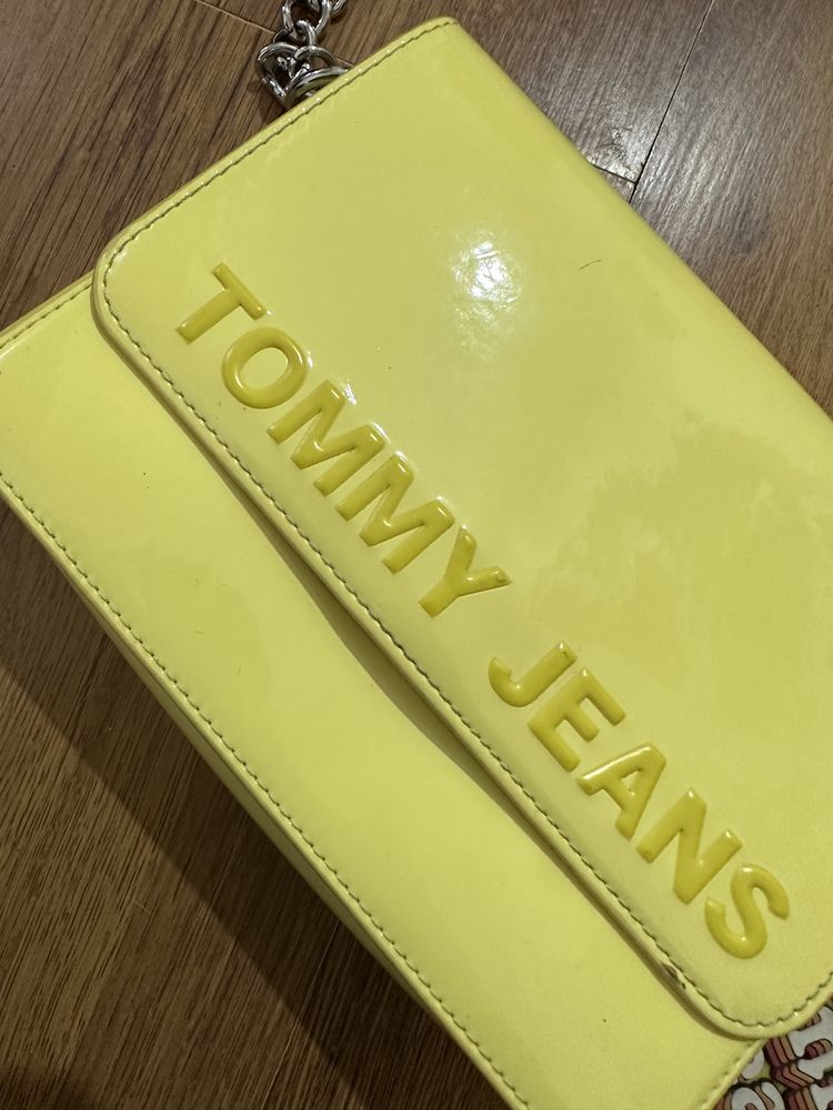 Tommy Hilfiger дамска чанта жълта
