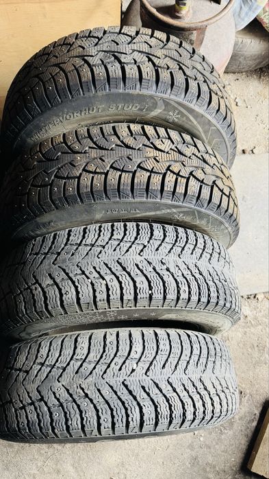 Комплект зимних шипованных баллон на r14