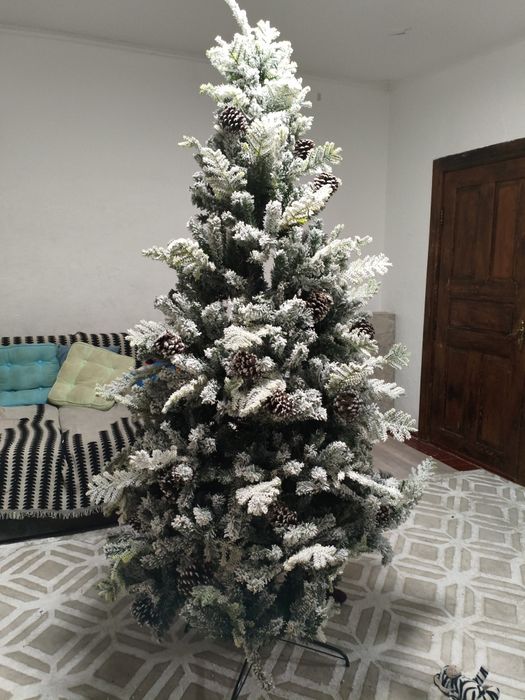 Продам Ёлку б/у но в хорошем состоянии.