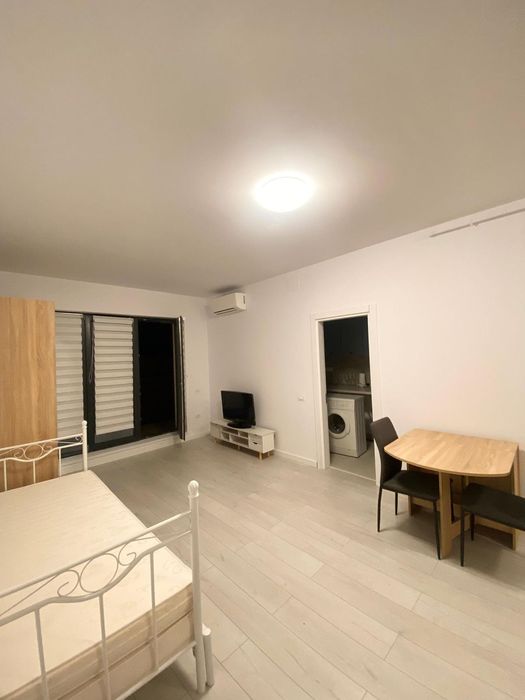 Garsoniera sector 6,Plazamall