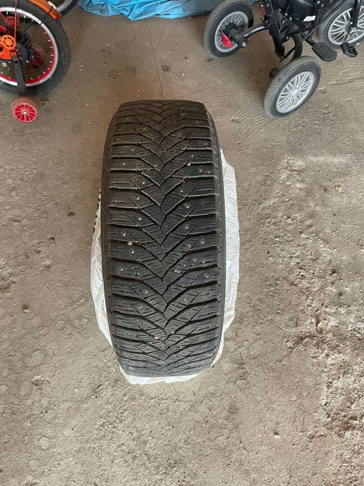 215/55/17 TRIANGLE в отличном состояние