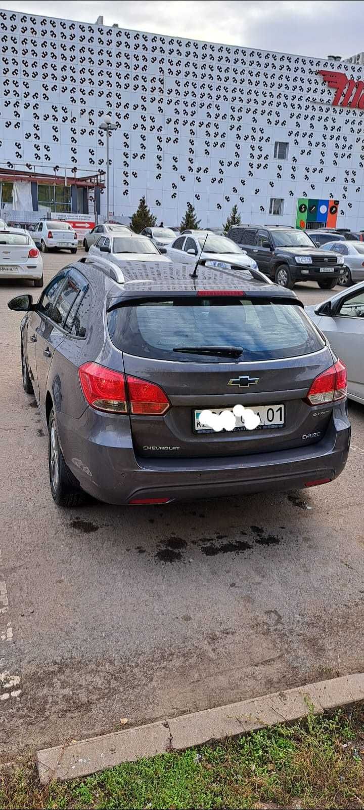 Продам машину CHEVROLET CRUZ