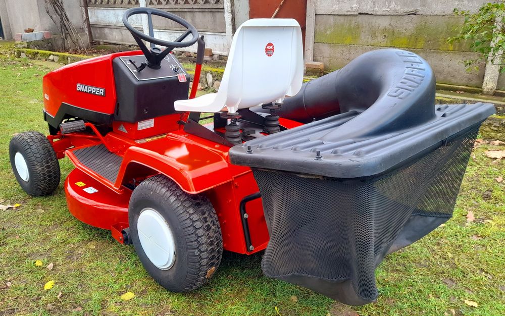 Tractoras tuns iarba SNAPPER LT 12D33 12HP Tecumseh Model USA 85CM