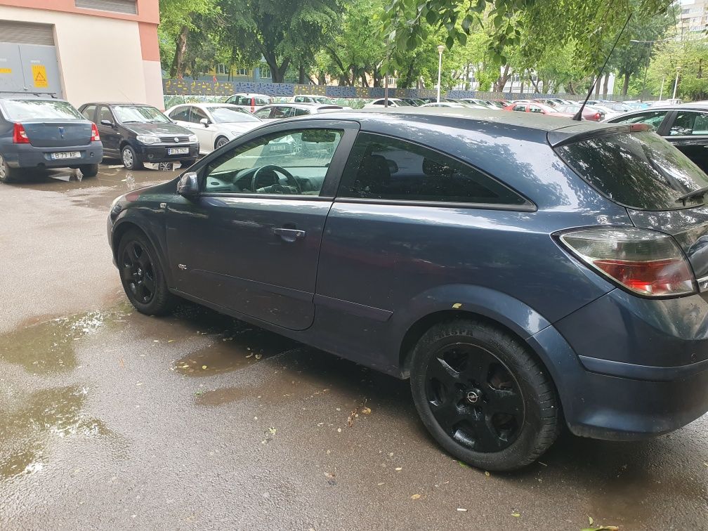 Opel Astra H GTC