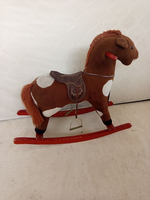 Качалка лошадка детская .