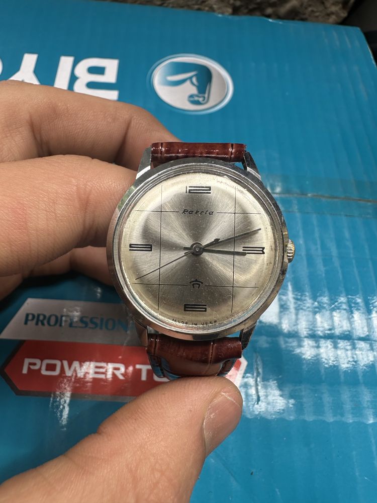 Продаю часы Raketa USSR