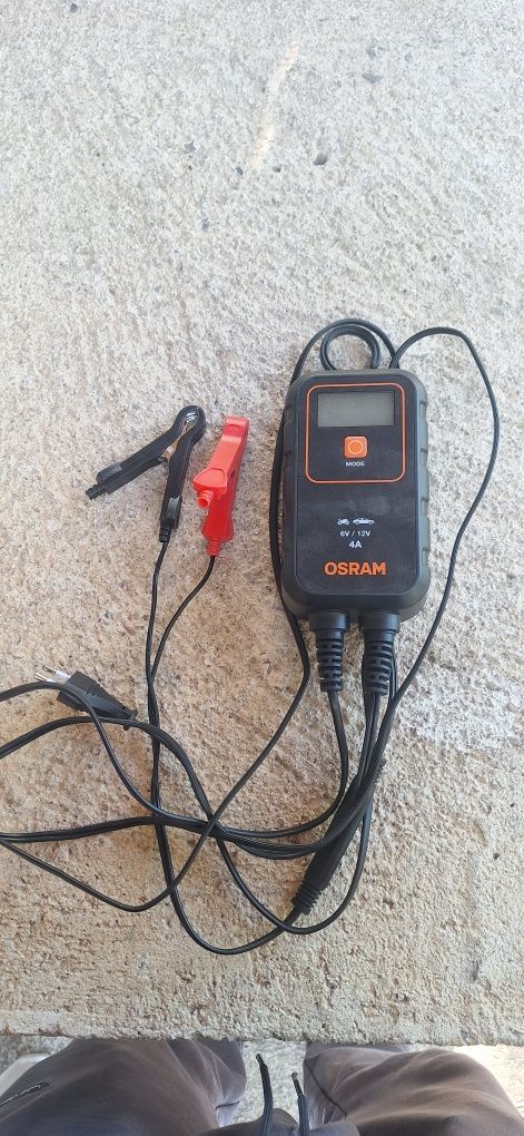 Зарядно за акумулатори Osram