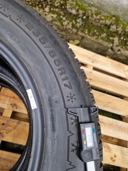 2anvelope iarna 235 65 17 Dunlop