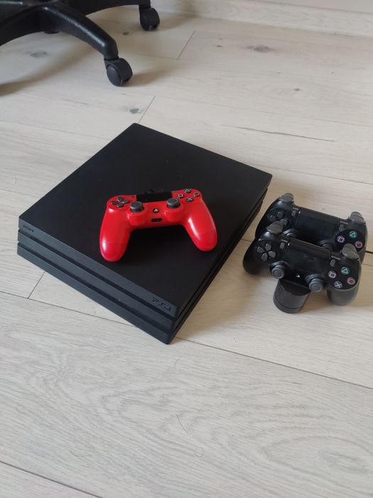 Ps4 pro, три джойстика и беспроводная зарядка