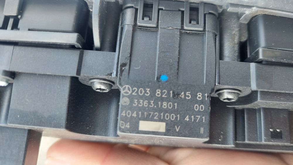 Панел с бутони за мерцедеса W203 C220