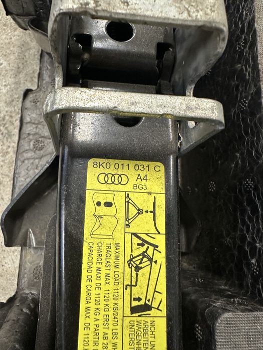 Комплект инструменти Audi A5 8T крик ключ ауди а5 8т