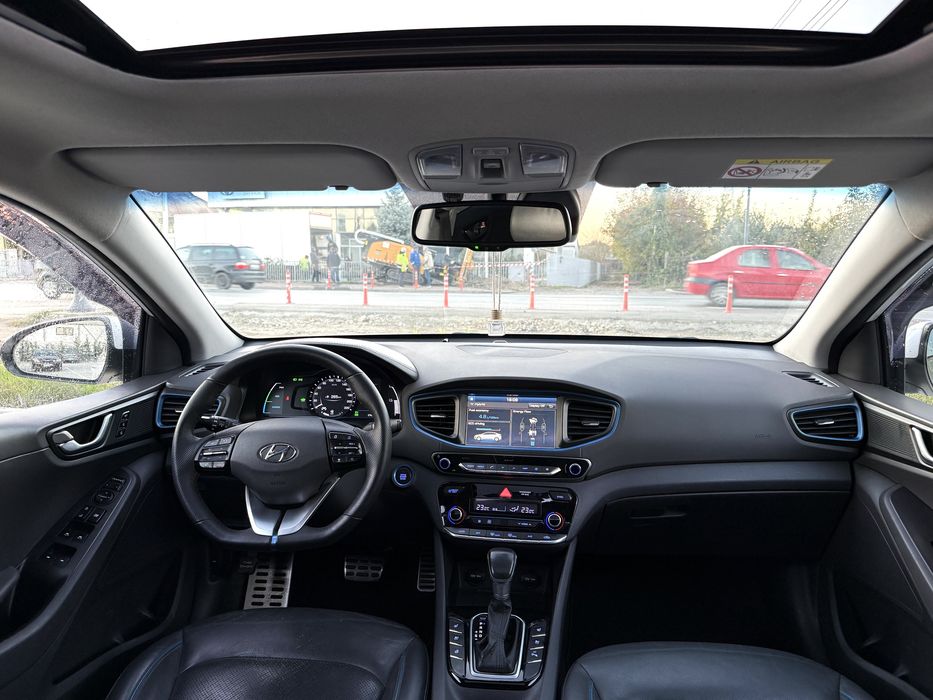 Vand Hyundai Ioniq HYbrid 2017 / Rate avans 0