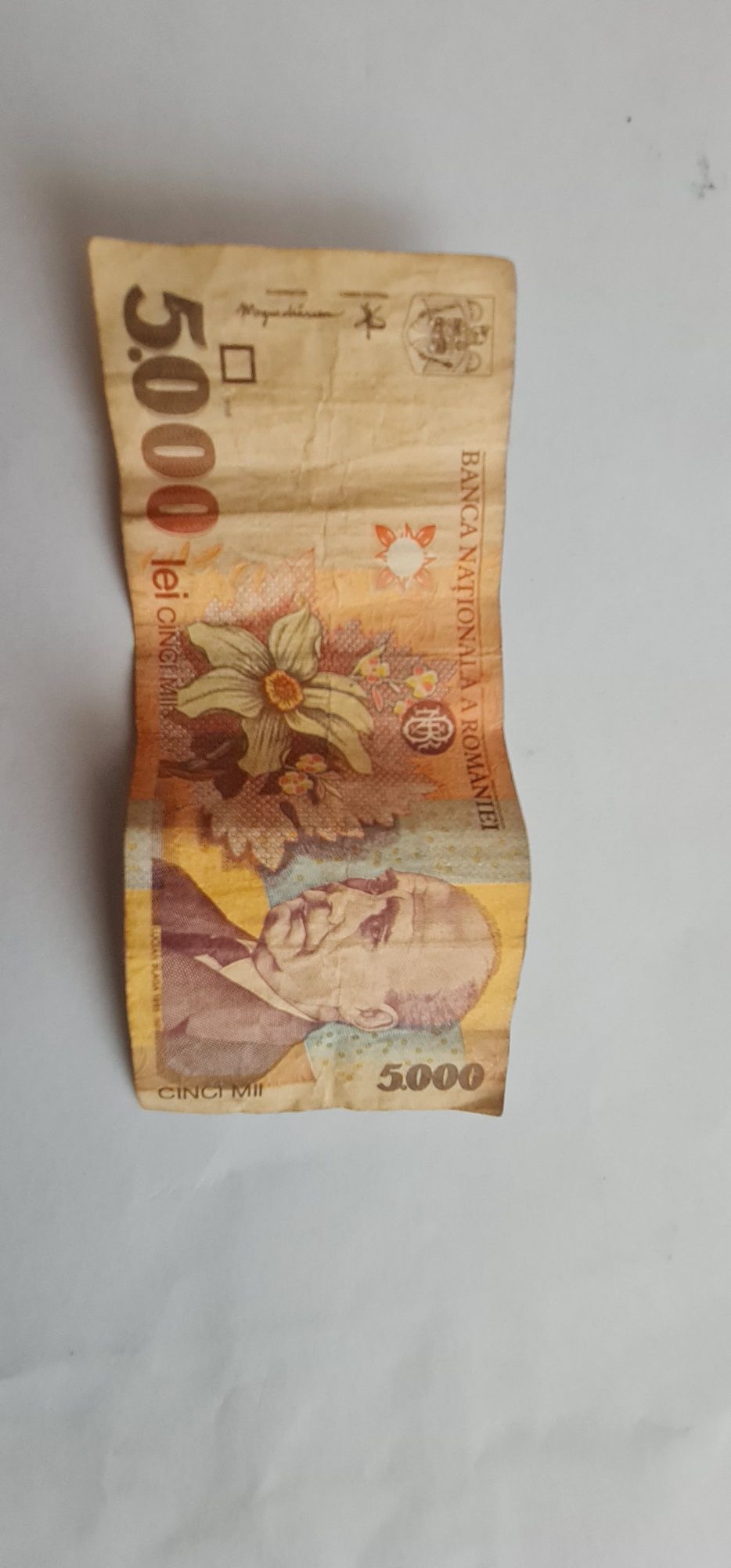 Vând monezi și bancnote vechi