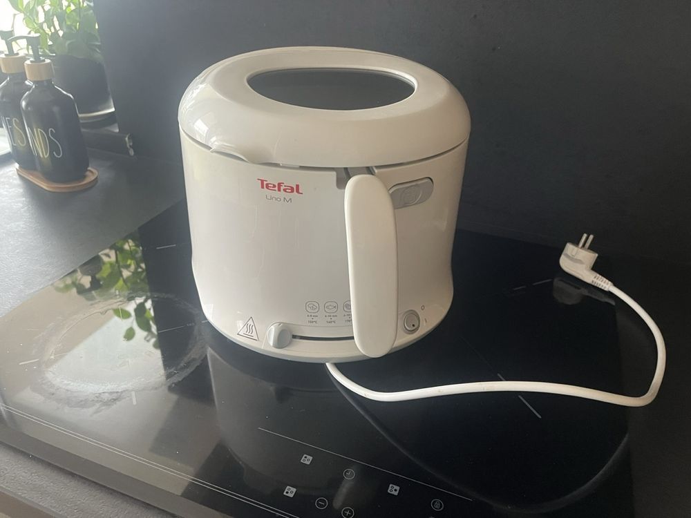 Малък фритюрник Tefal Uno