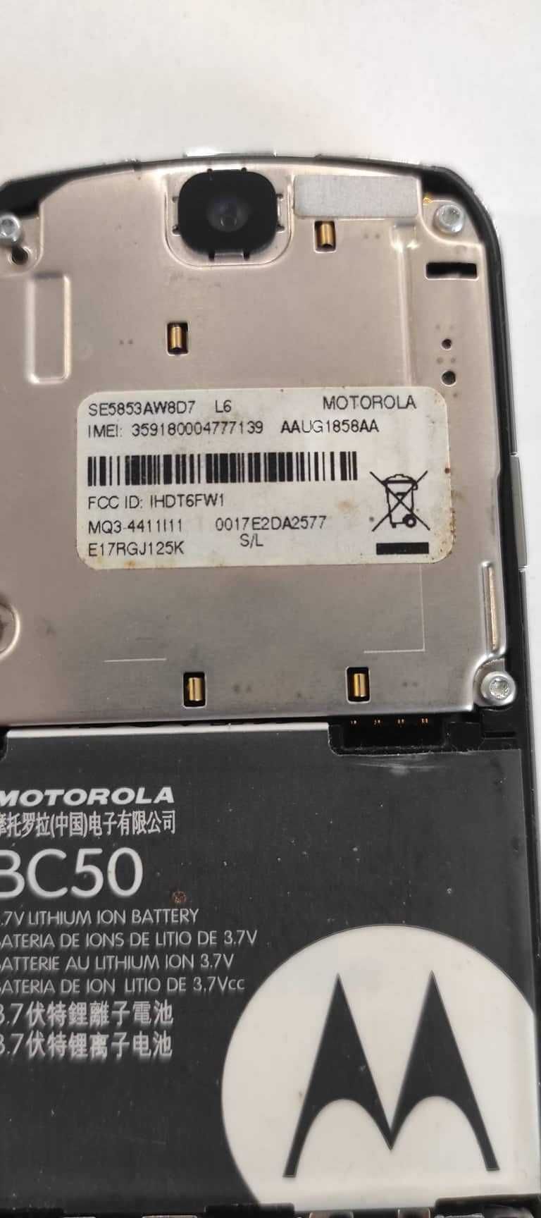 Телефон Motorola L6